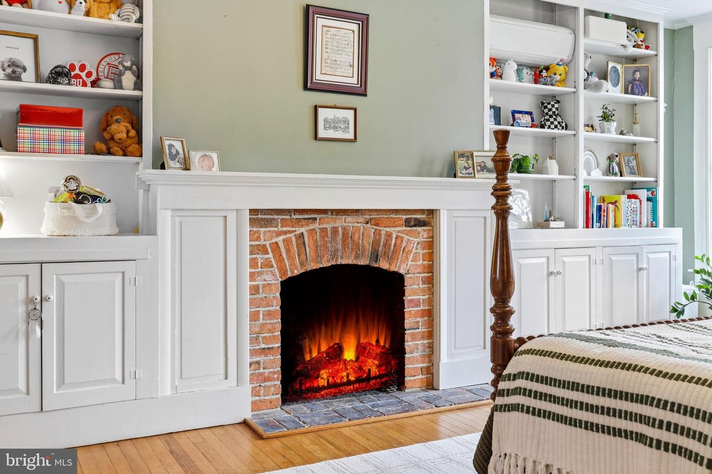 828 William Street photo 35