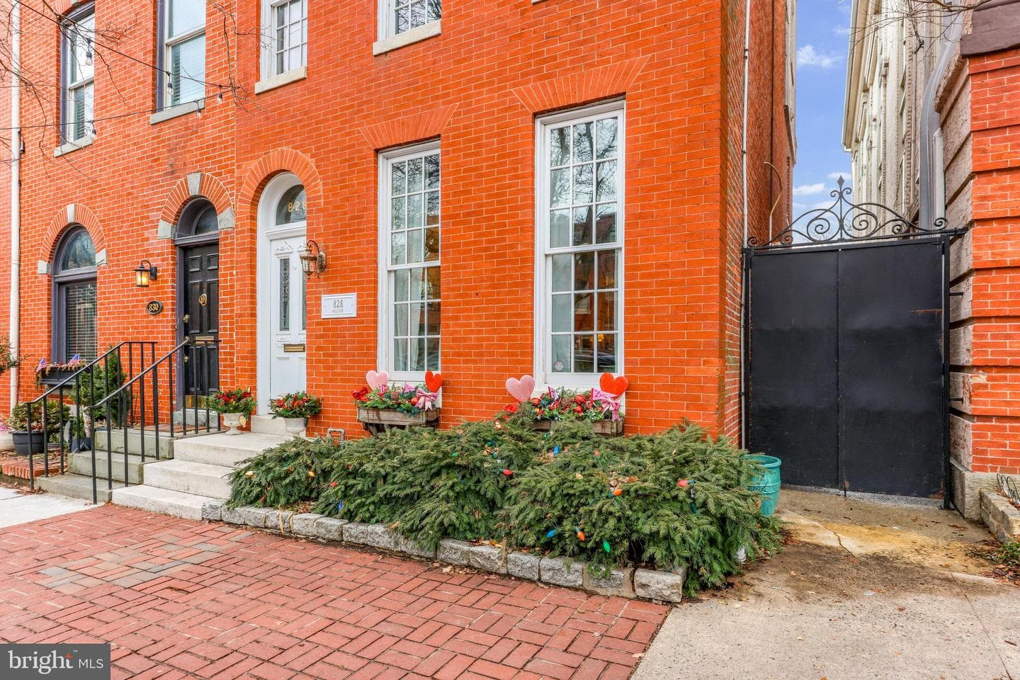 828 William Street photo 4