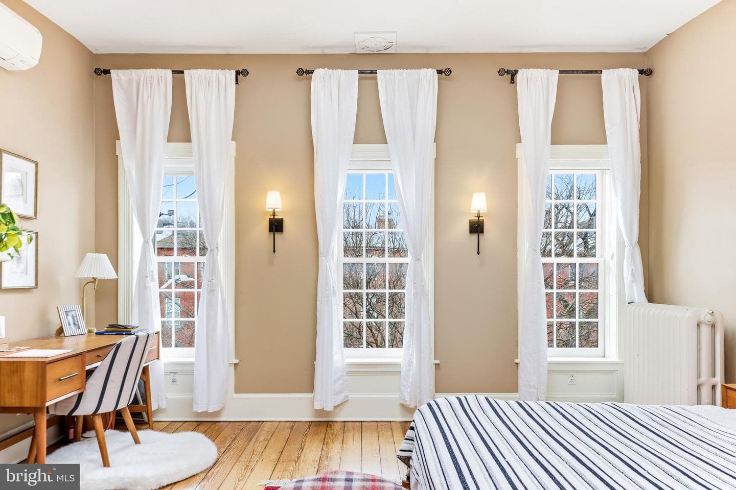 828 William Street photo 44
