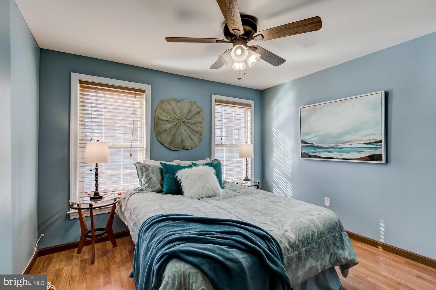 232 E Barney Street photo 18