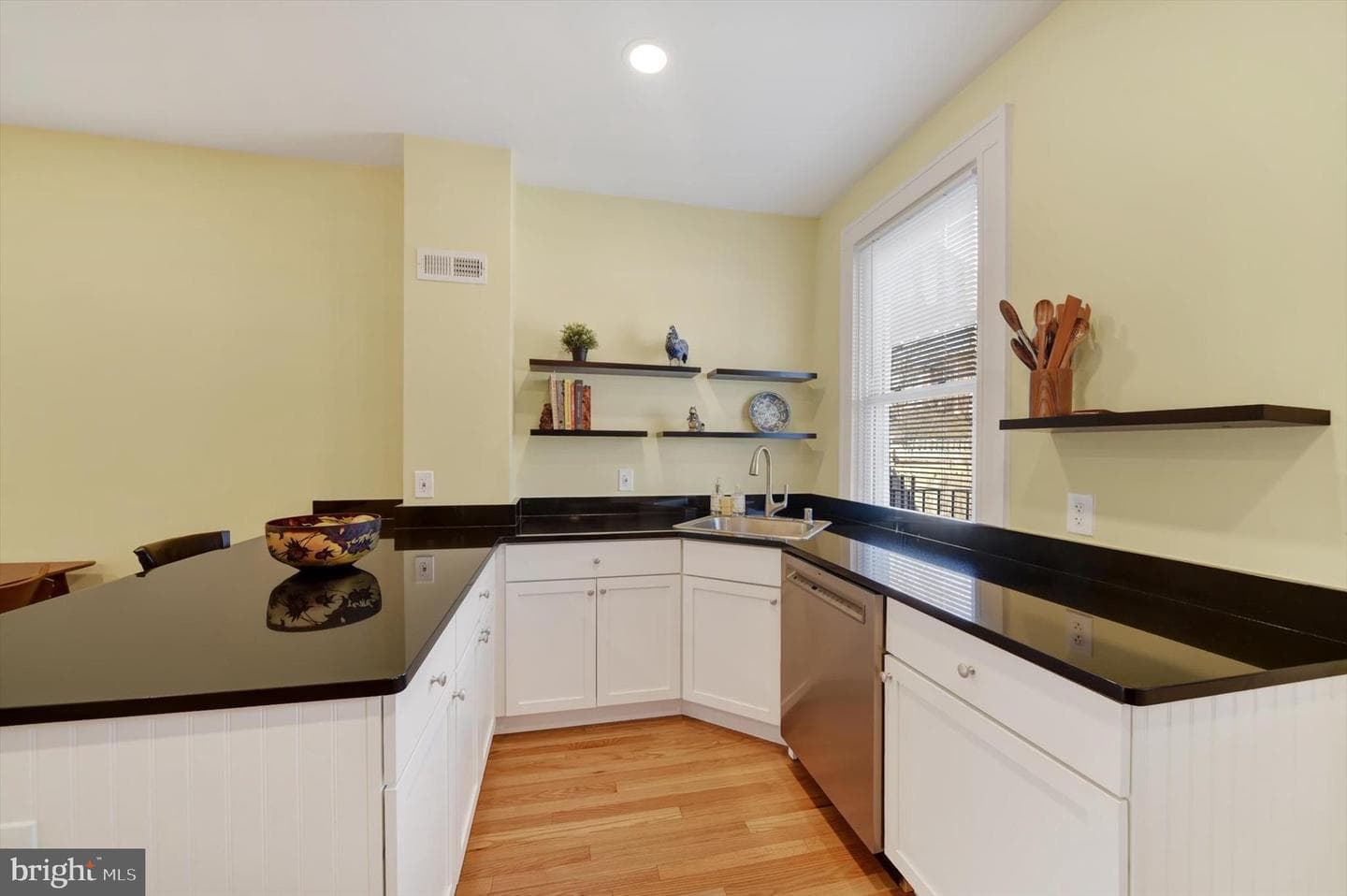 3627 Keystone Avenue photo 7