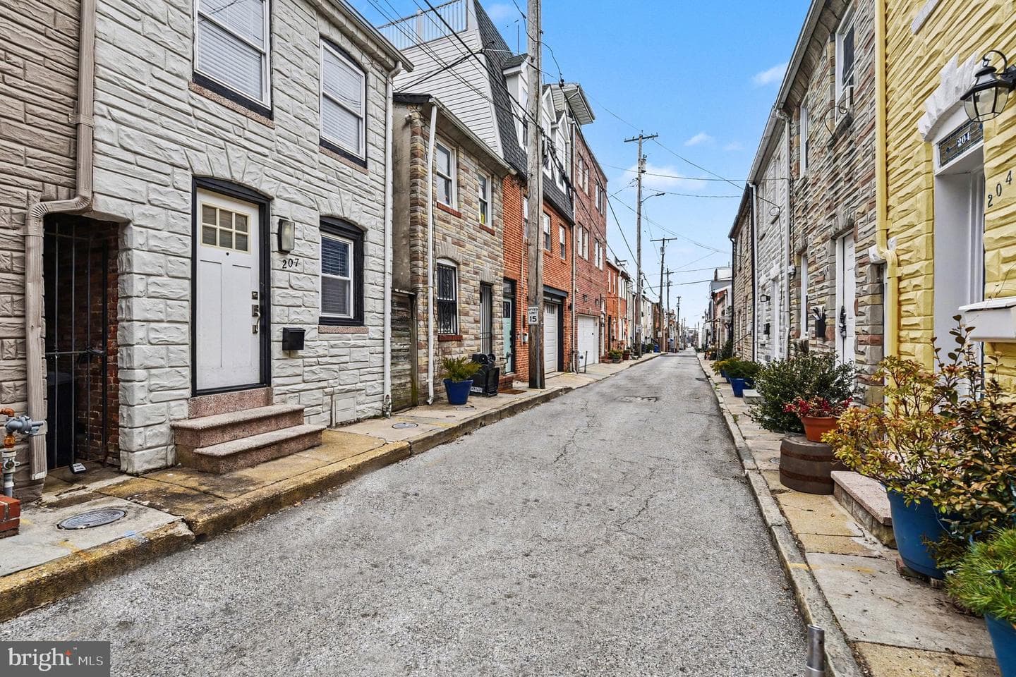 207 S Durham Street photo 3