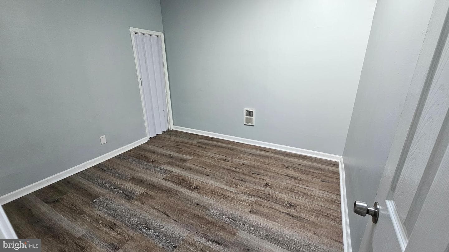 2805 Erdman photo 17