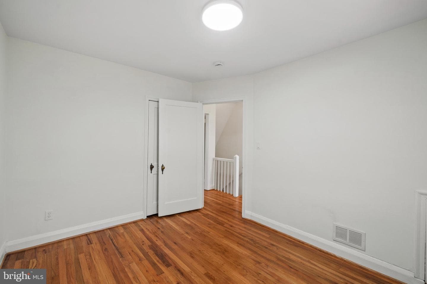 4345 Newport Avenue photo 20