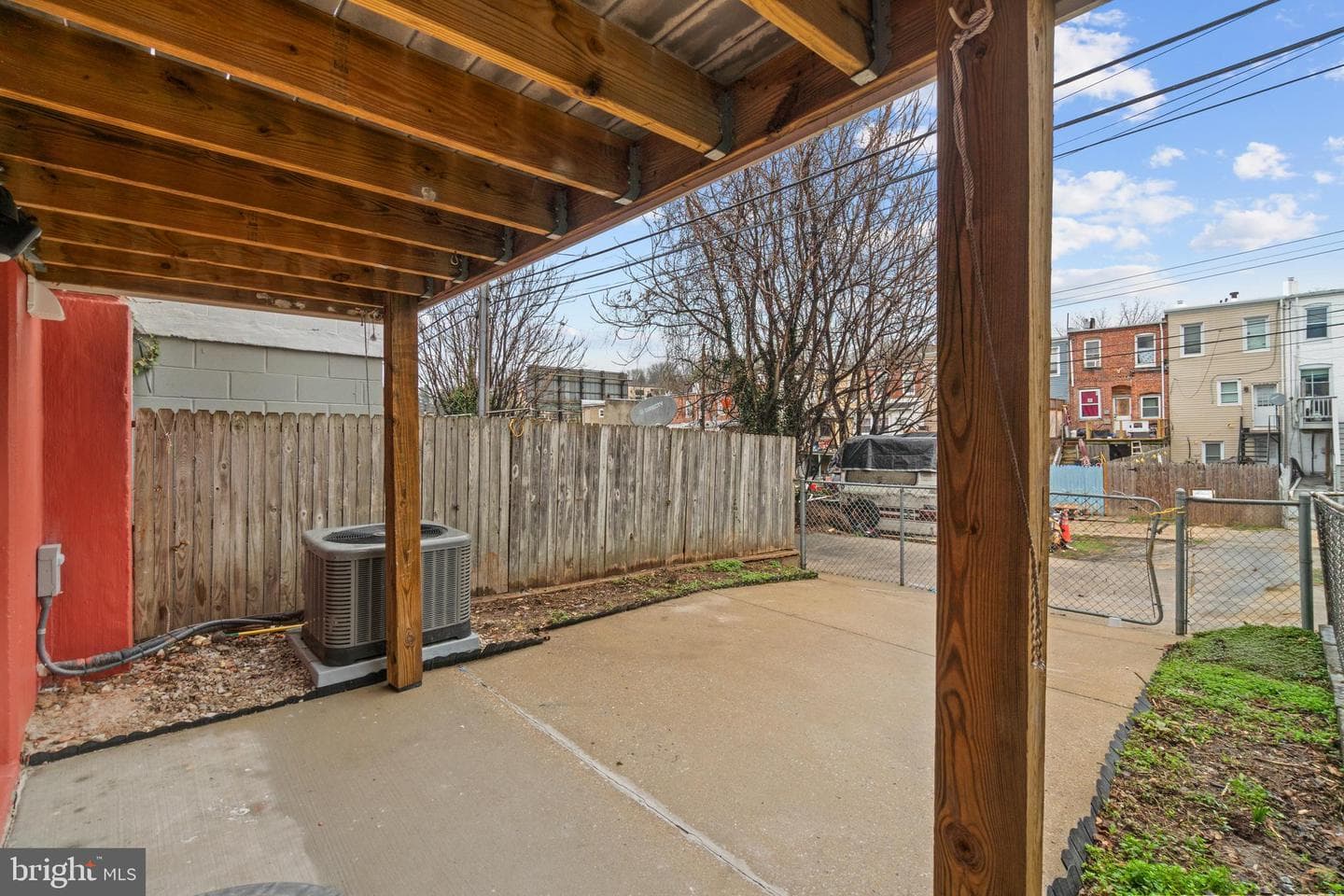 4345 Newport Avenue photo 23