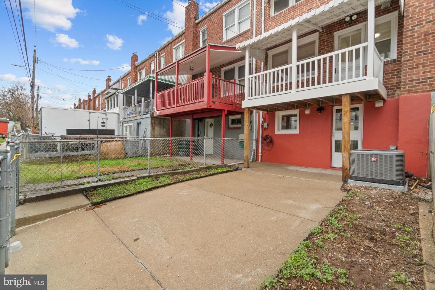 4345 Newport Avenue photo 24