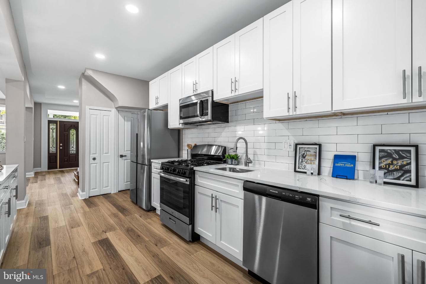 3507 Holmes Avenue photo 18