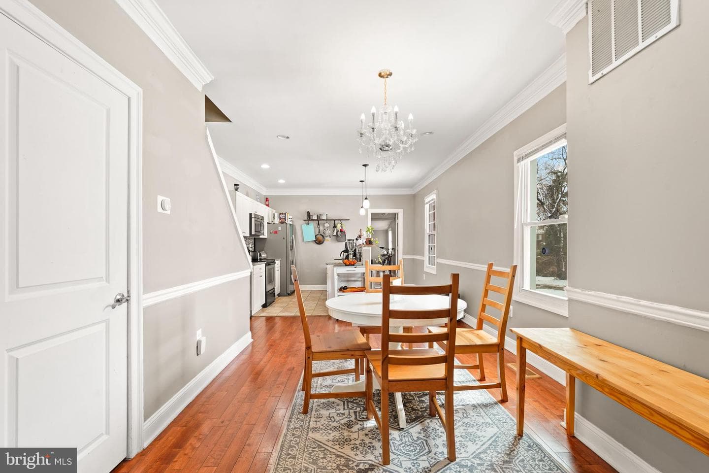 5013 The Alameda photo 4