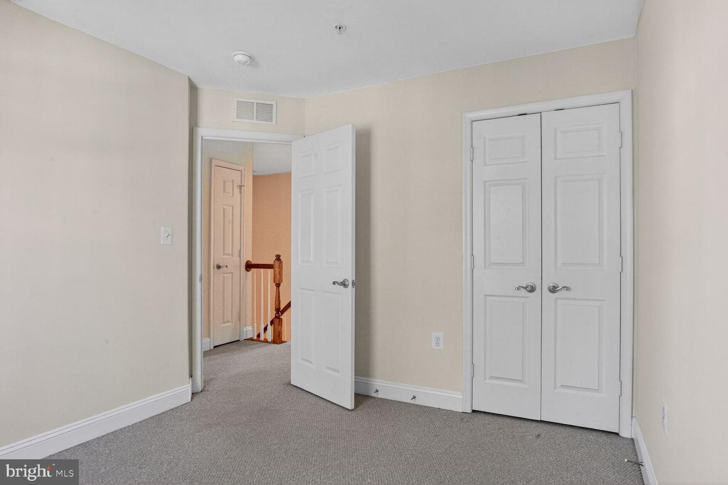 877 Ryan Street photo 37