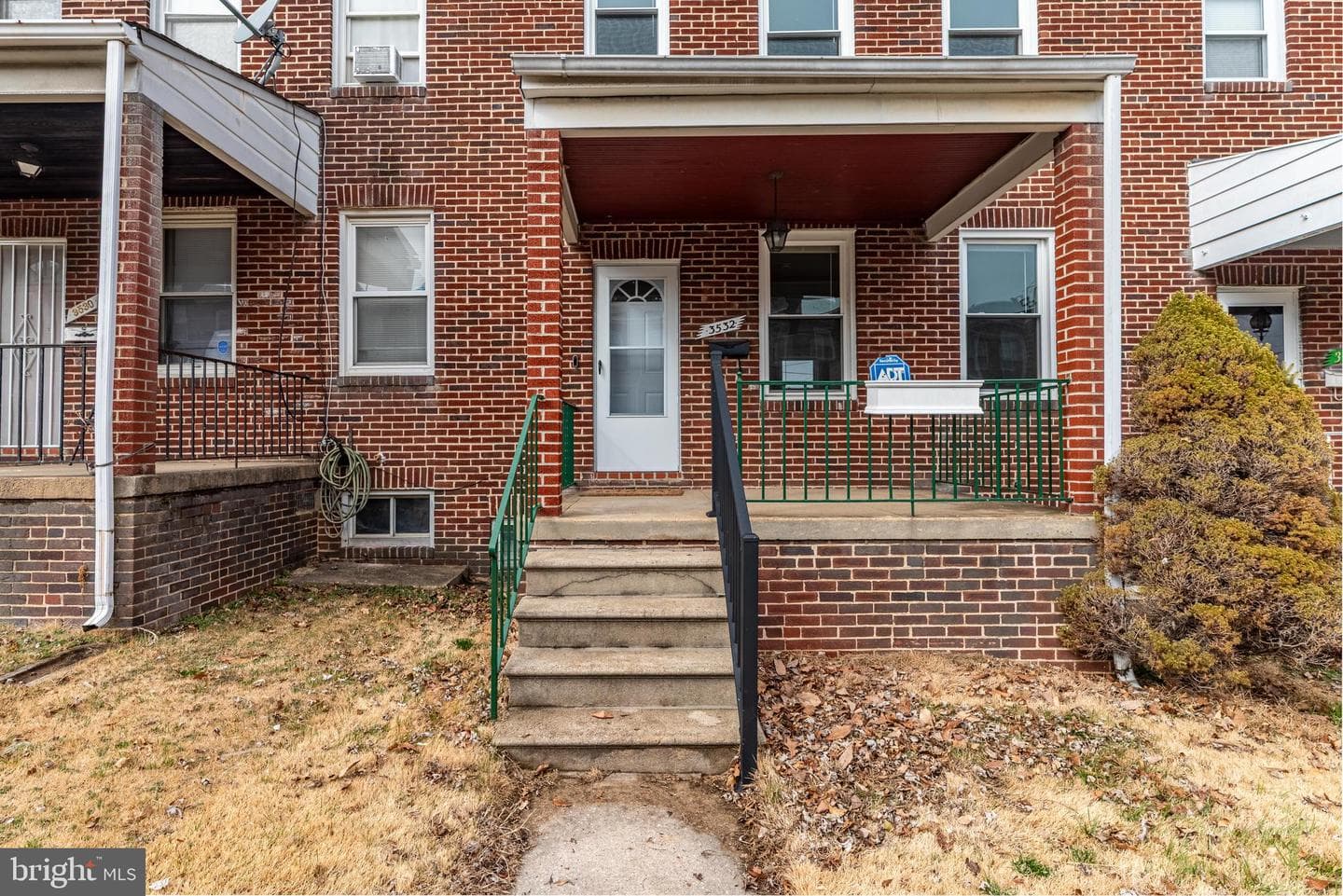 3532 Cliftmont Avenue photo 2