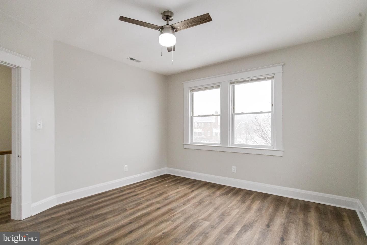 4604 Walther Avenue photo 27