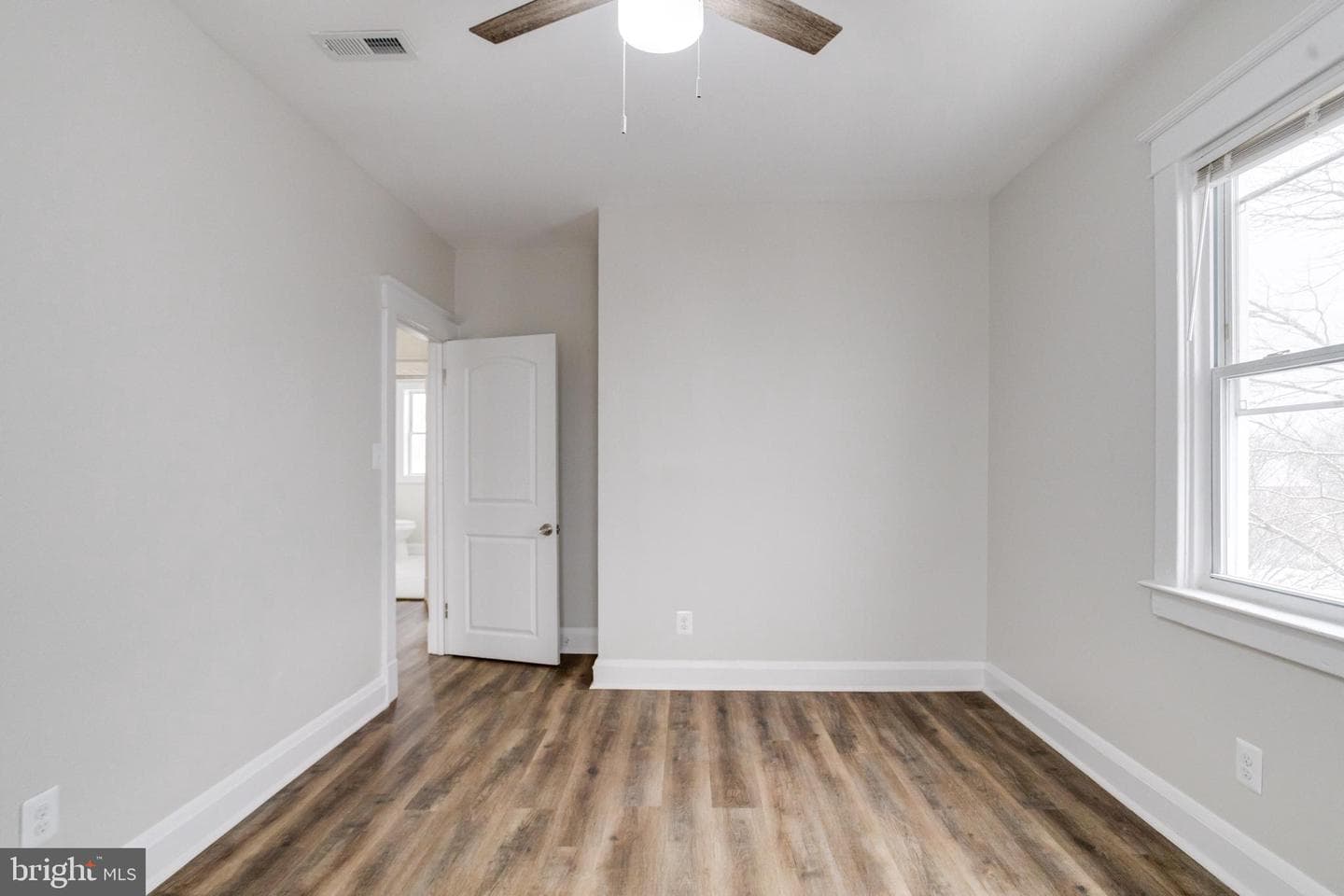 4604 Walther Avenue photo 36
