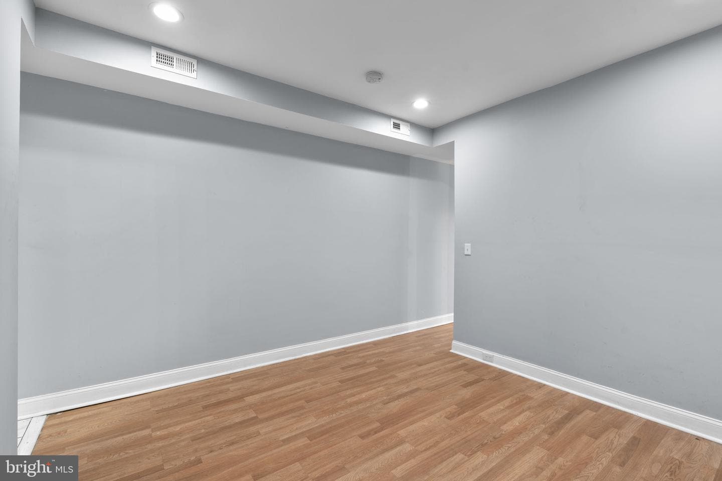1217 E Oliver Street photo 10