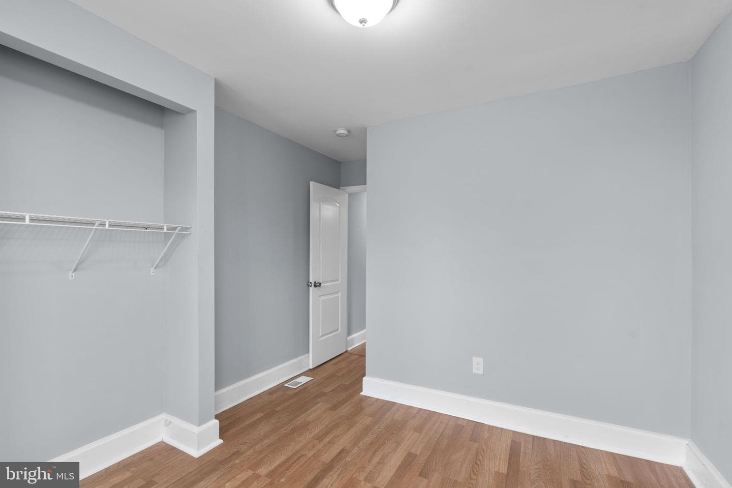 1217 E Oliver Street photo 29