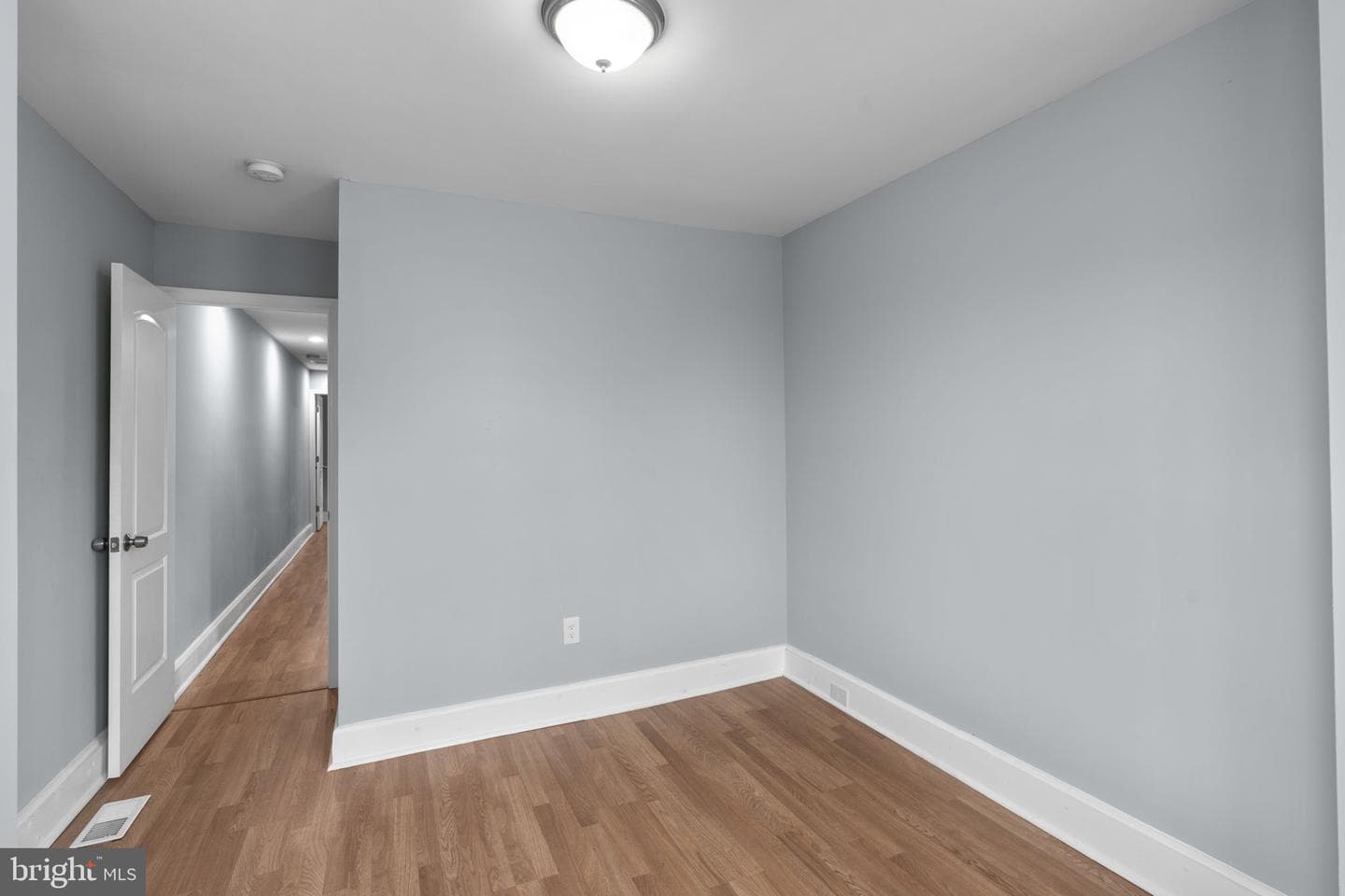 1217 E Oliver Street photo 30