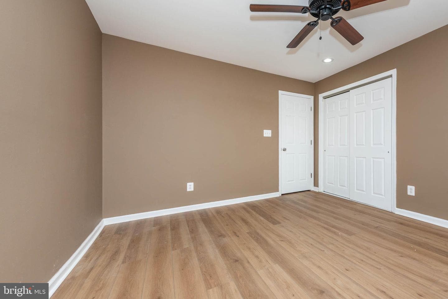 4021 Barrington Road photo 21