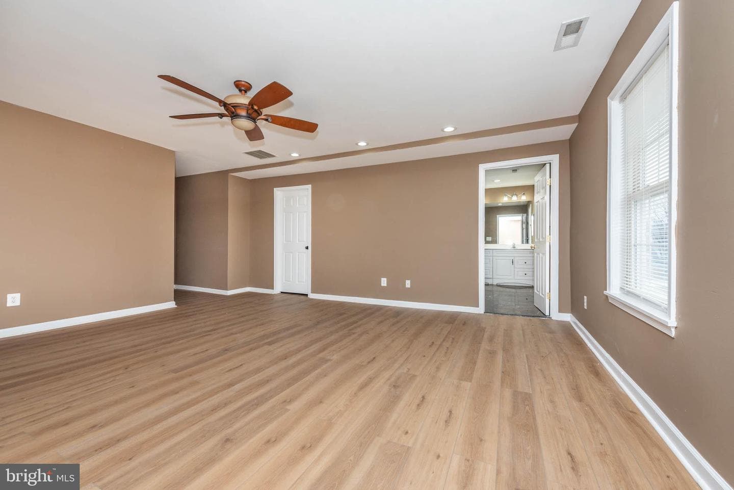 4021 Barrington Road photo 27