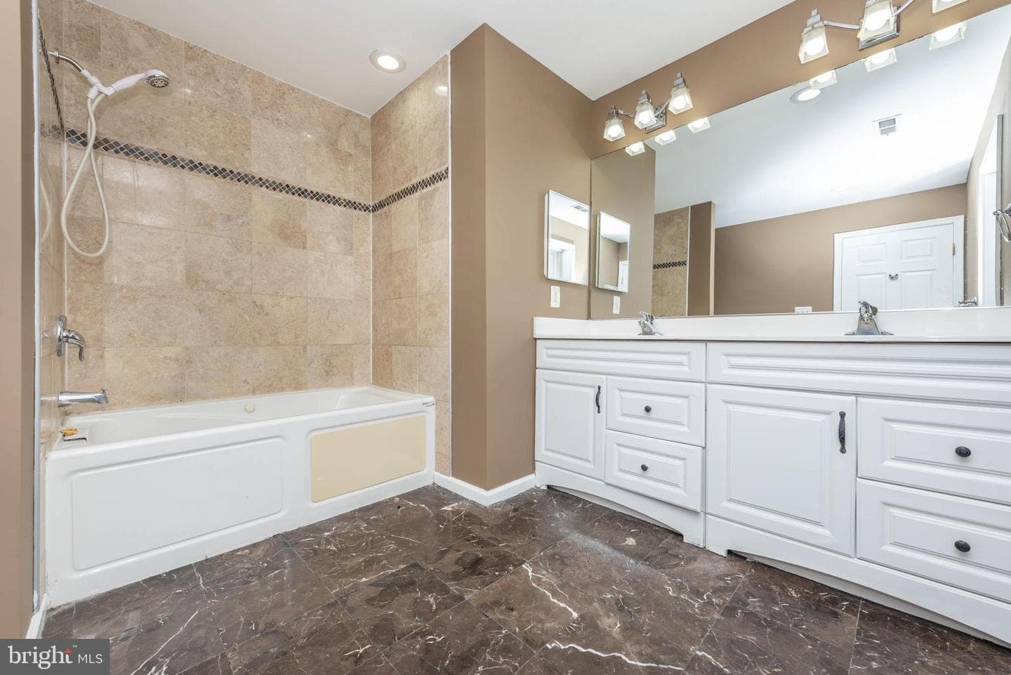 4021 Barrington Road photo 31