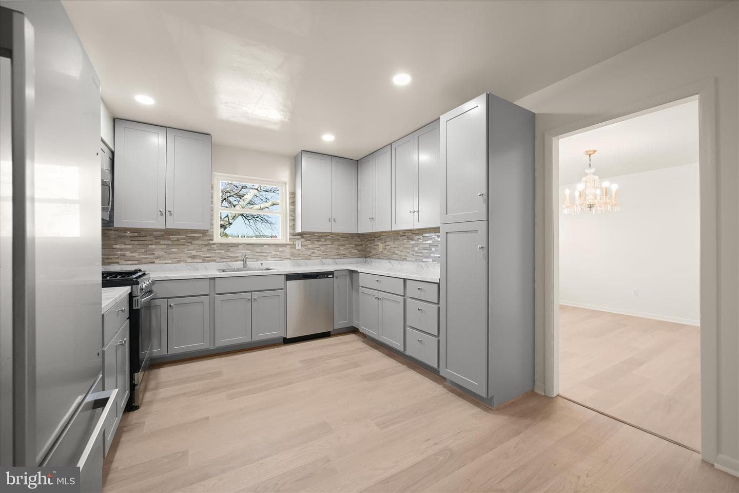 3619 Glengyle Avenue #8c photo 21