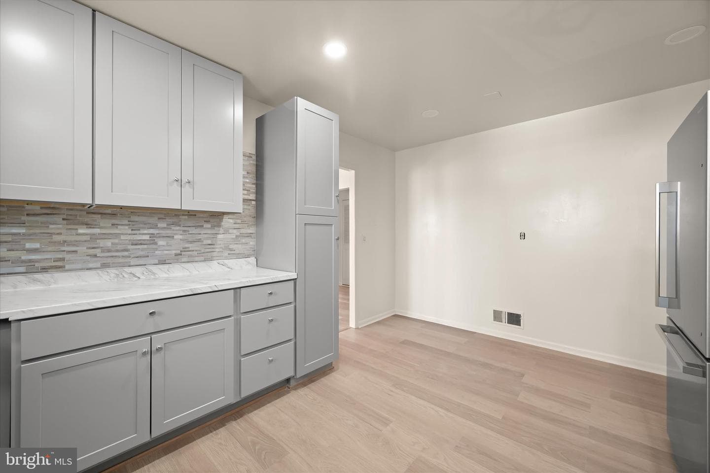 3619 Glengyle Avenue #8c photo 24