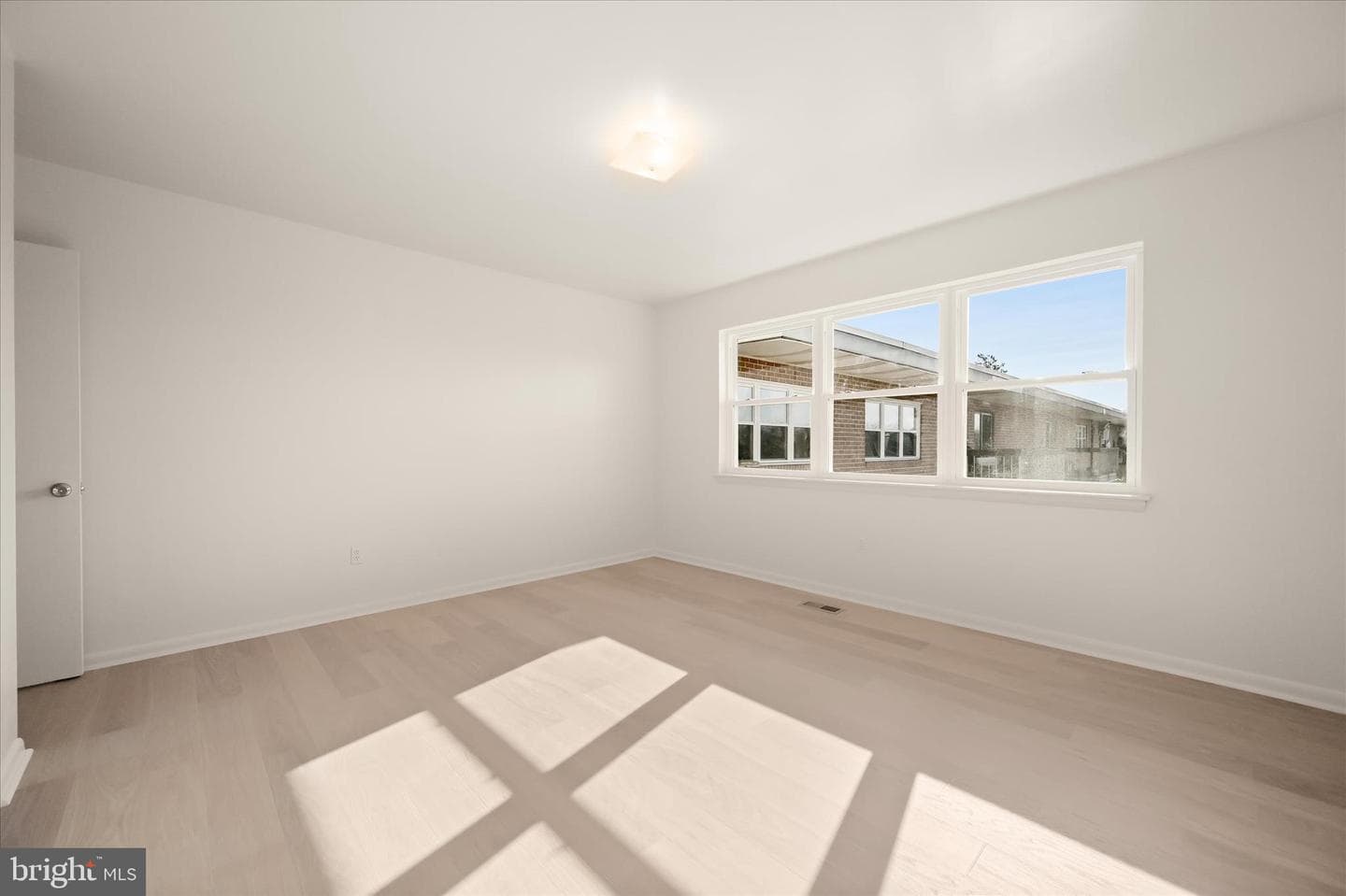 3619 Glengyle Avenue #8c photo 36
