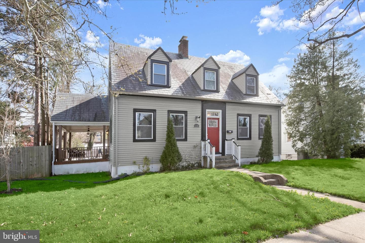 2207 Woodbourne Avenue photo 2