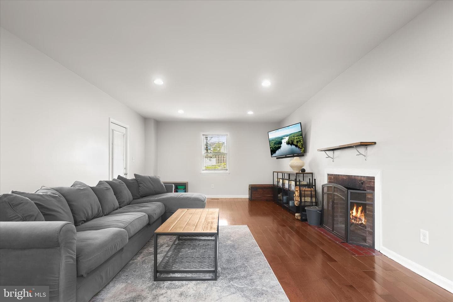 2207 Woodbourne Avenue photo 6