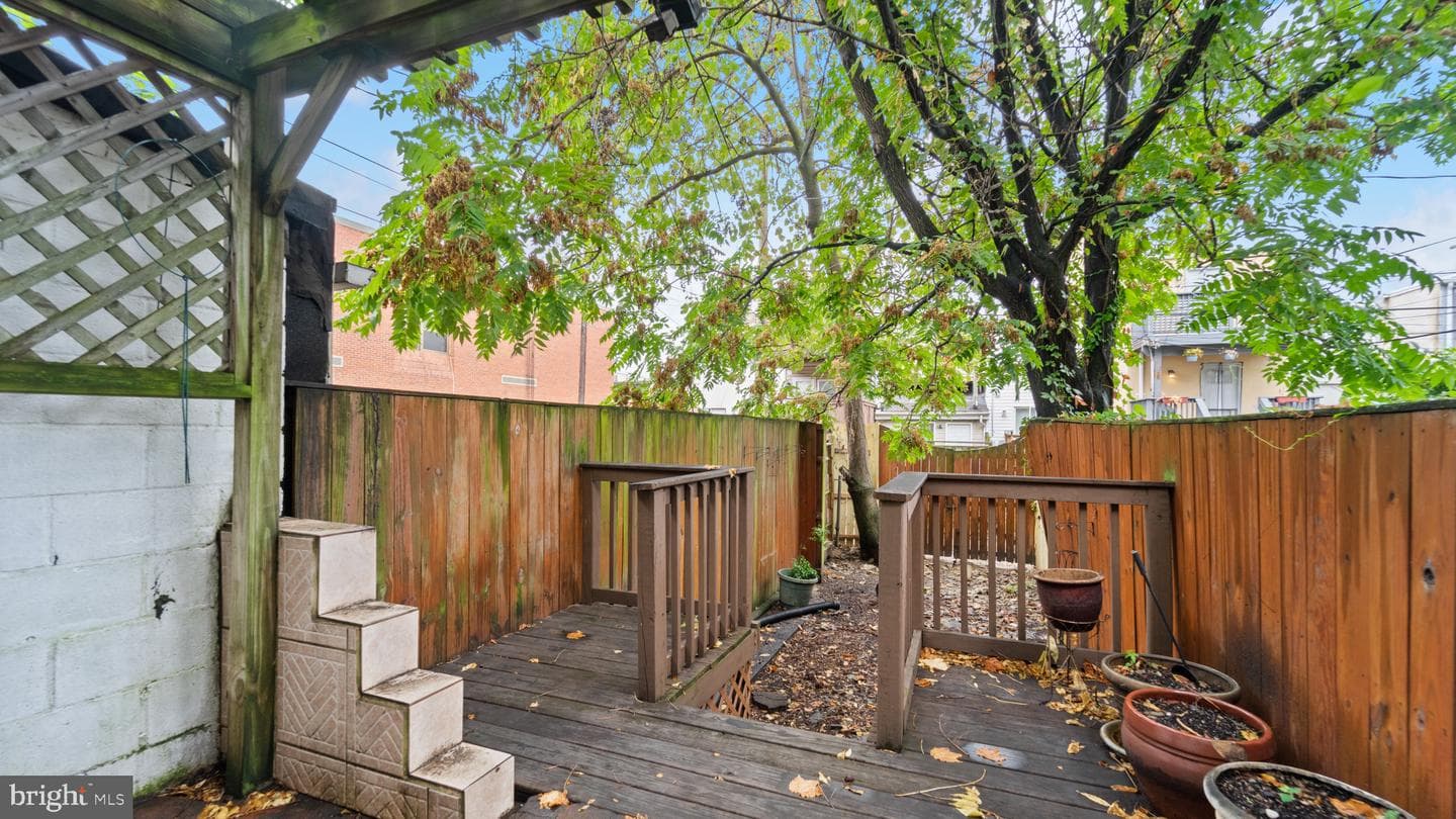 628 Scott Street photo 33