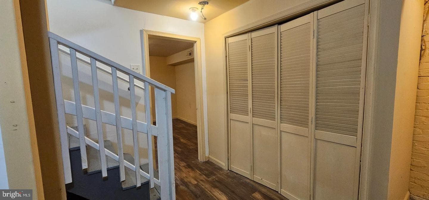 2548 Oswego Avenue photo 26