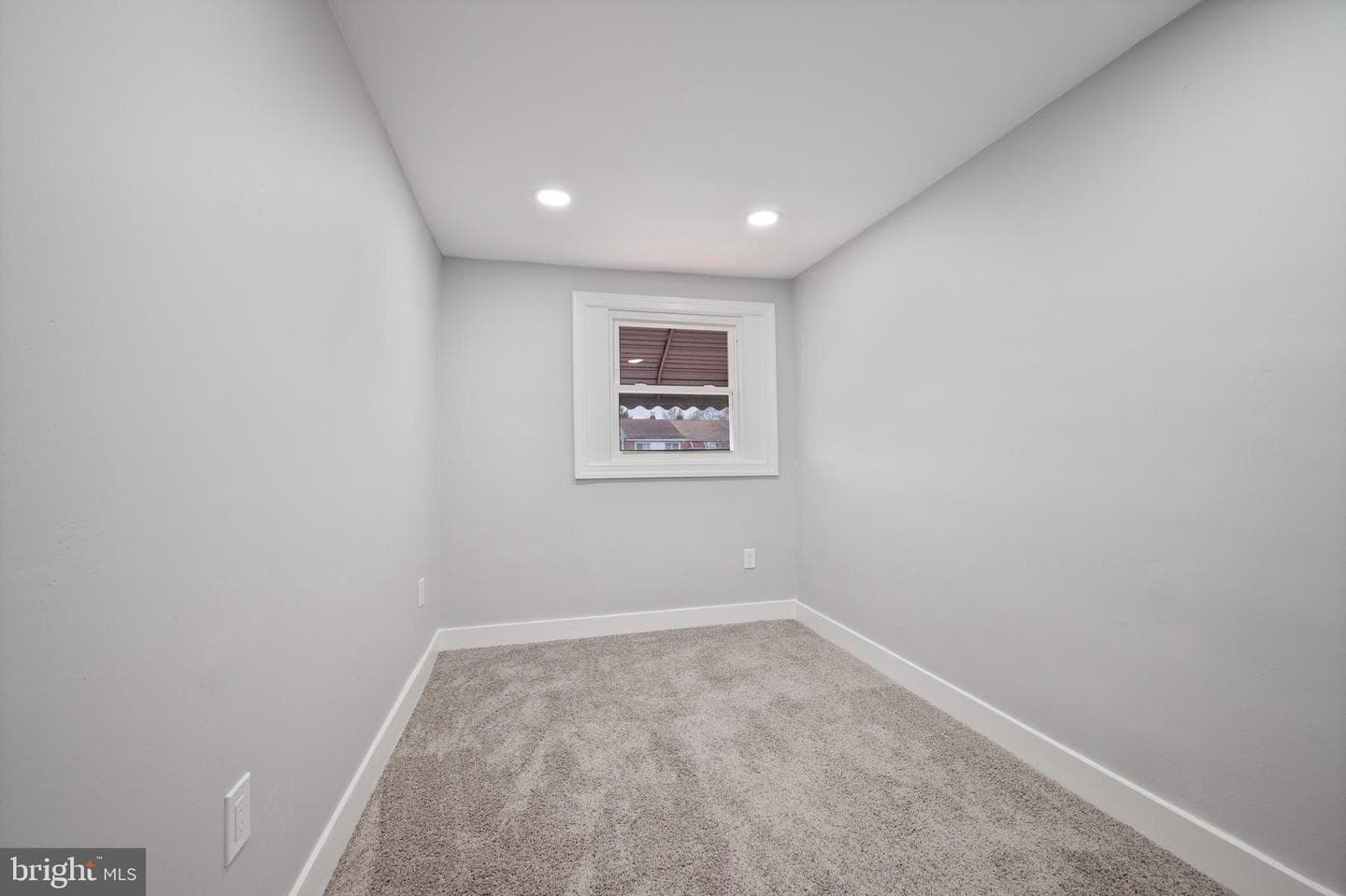 2119 Ashburton Street photo 12
