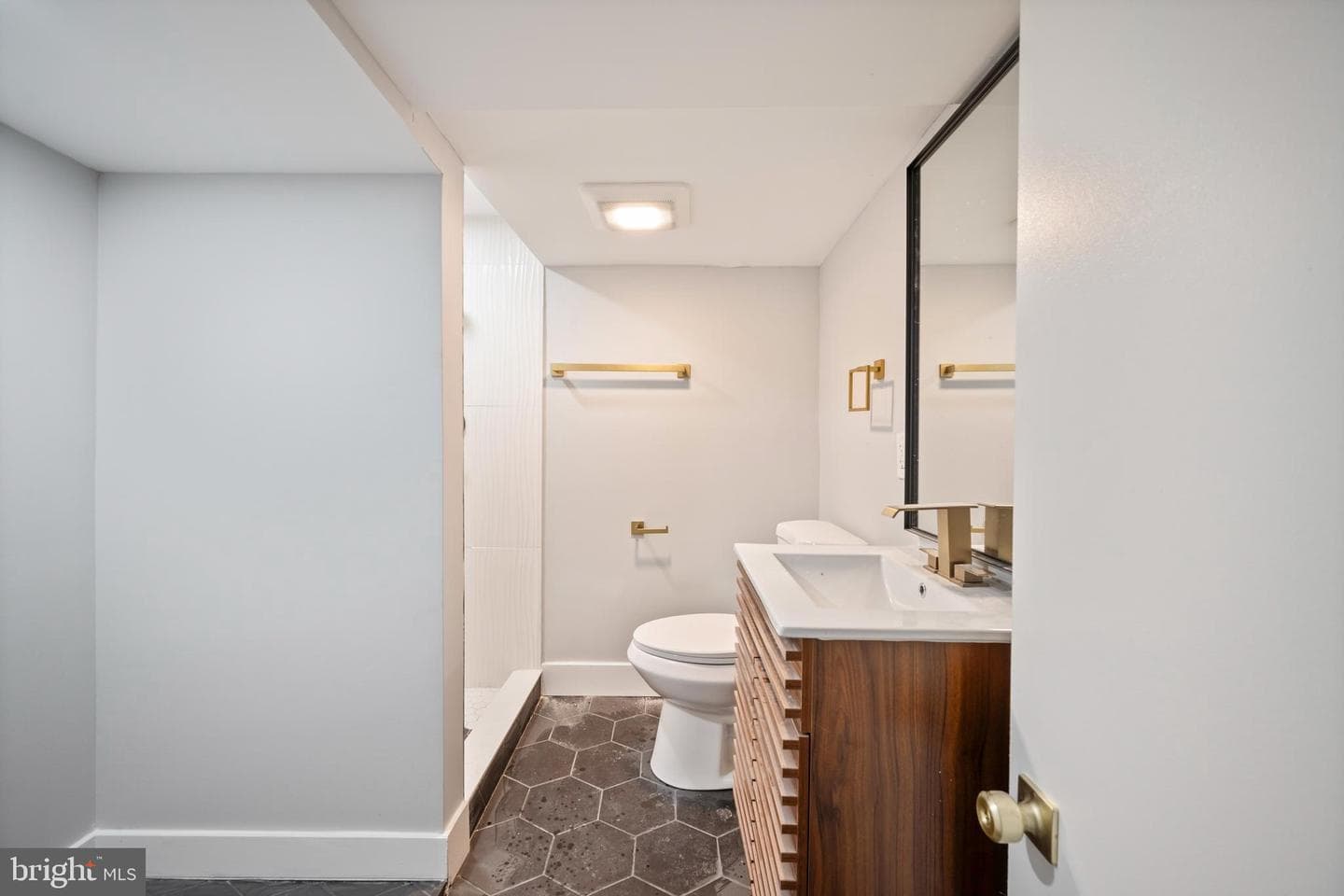 2119 Ashburton Street photo 29
