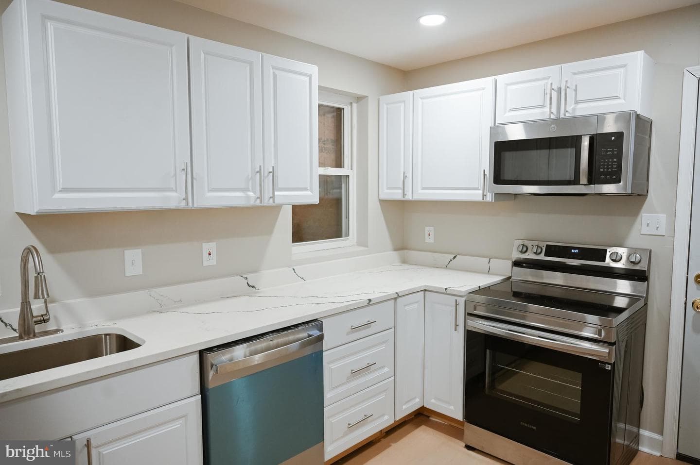2214 E Fayette Street photo 13