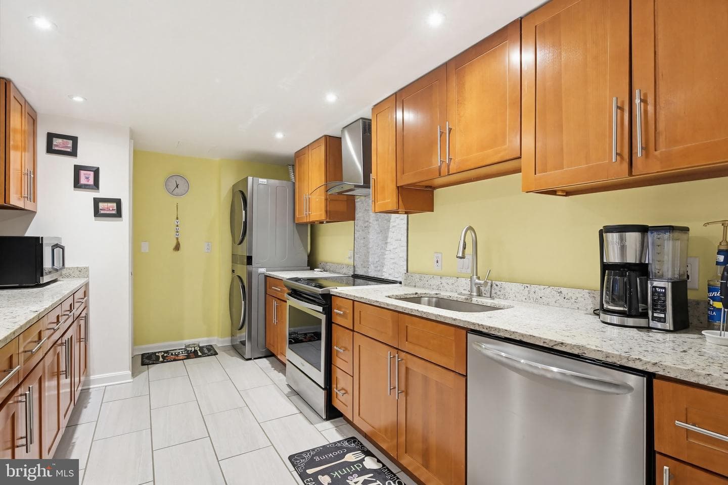 1040 Deer Ridge Drive #208 photo 11
