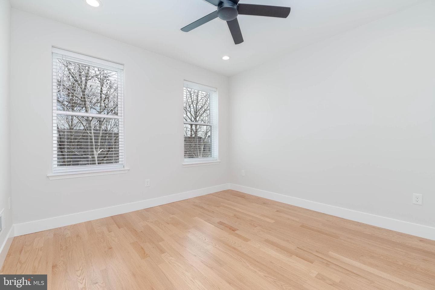 704 S Conkling Street photo 27