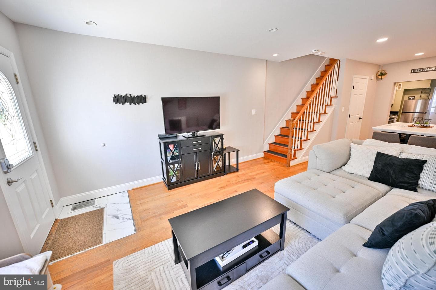 2540 Fleet Street photo 10