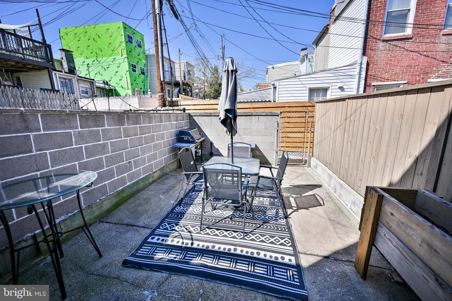 2540 Fleet Street photo 27