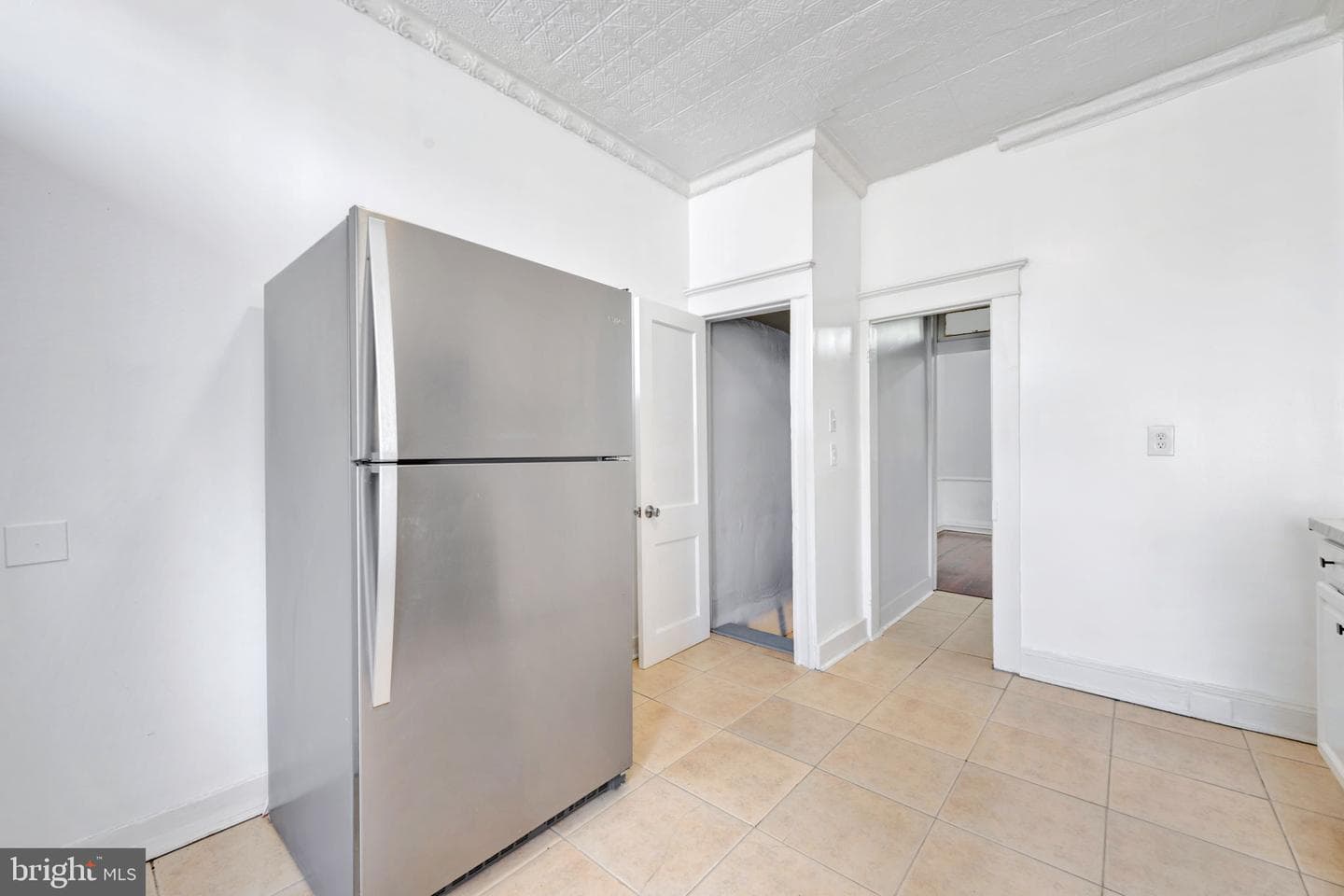 2822 Riggs Avenue photo 14