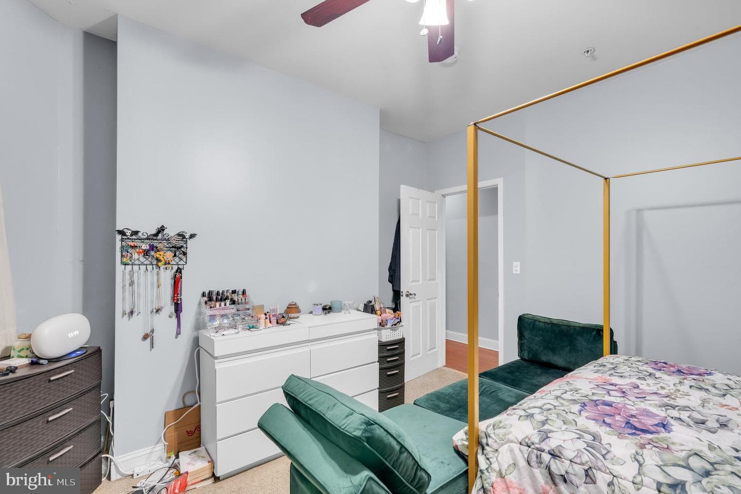 2210 N Charles Street photo 20