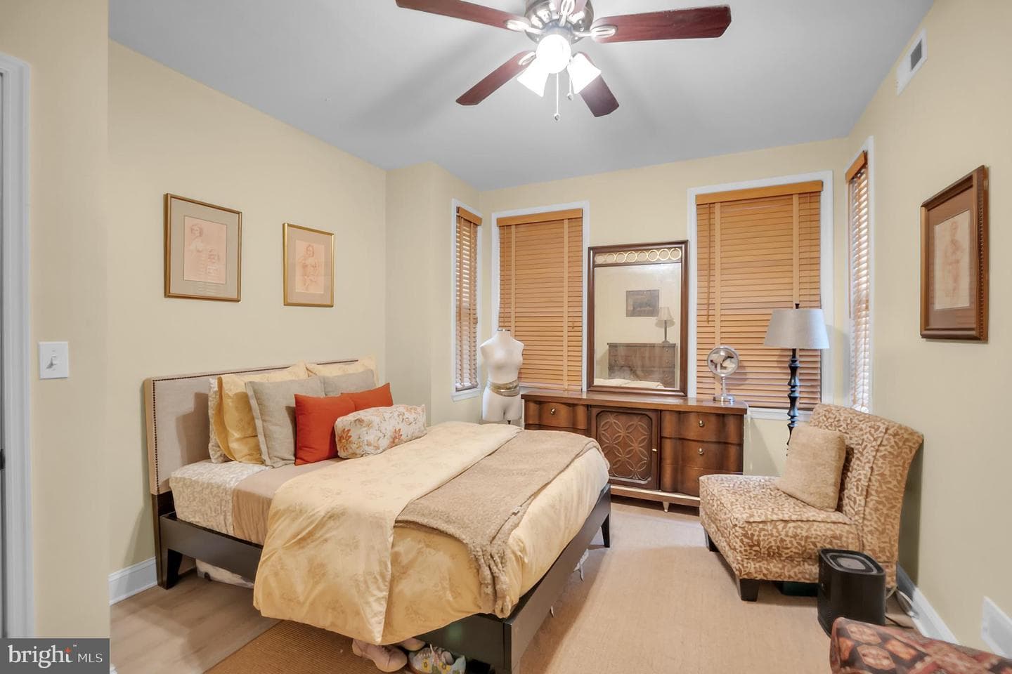 2210 N Charles Street photo 5