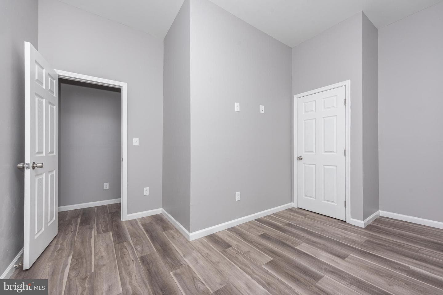 2143 Druid Hill Avenue photo 8