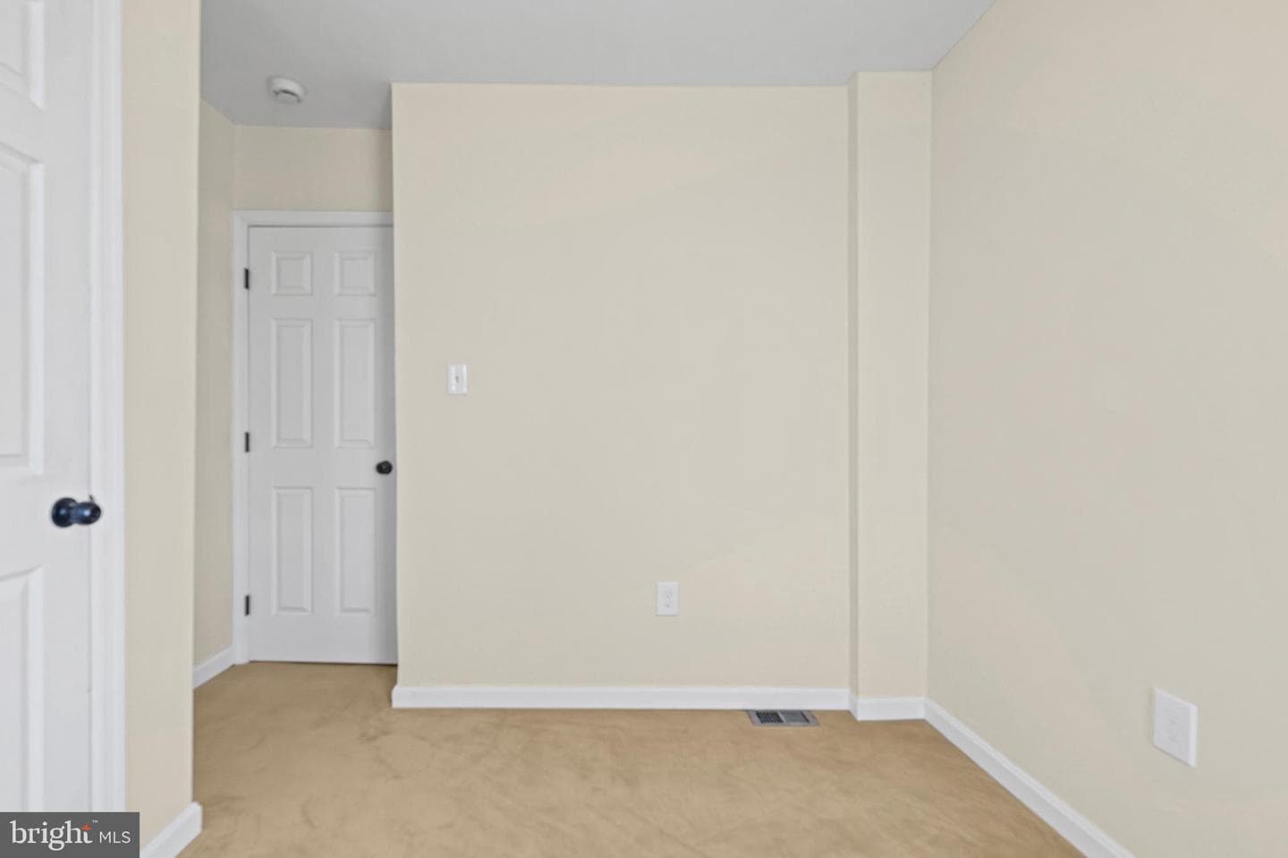2828 Woodbrook Avenue photo 8