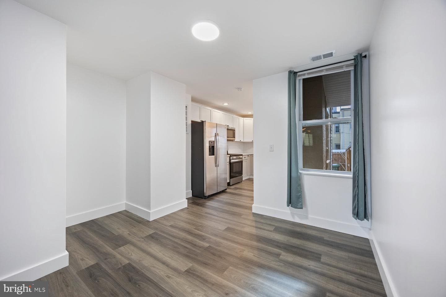 451 W 24th Street photo 9