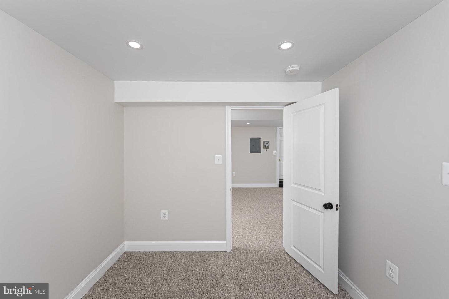 715 Radnor Avenue photo 26