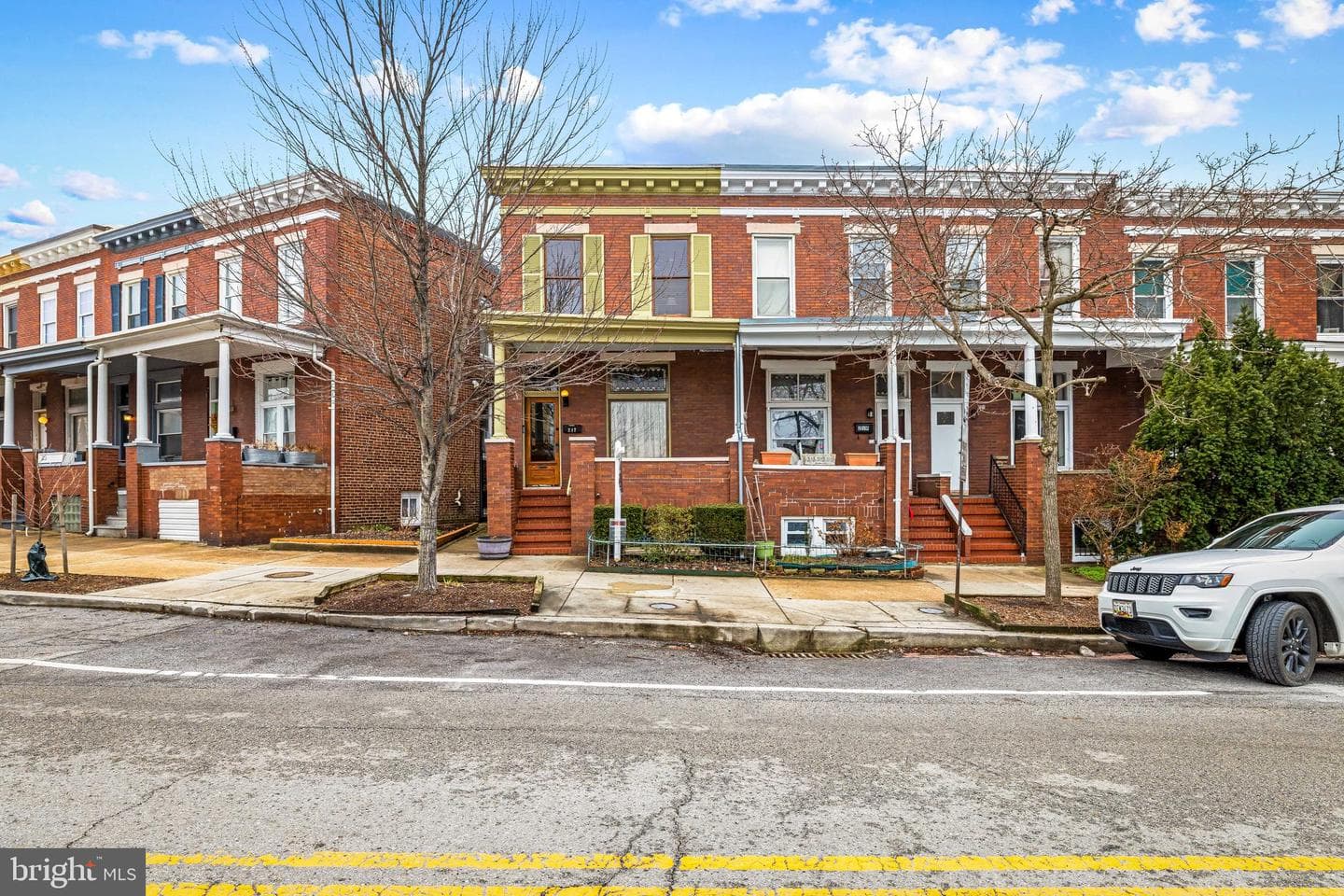 217 W 27th Street W photo 39