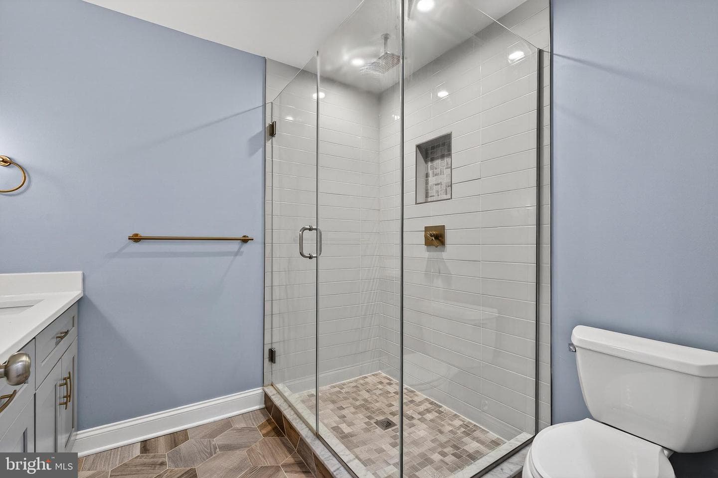1007 S East Avenue photo 32