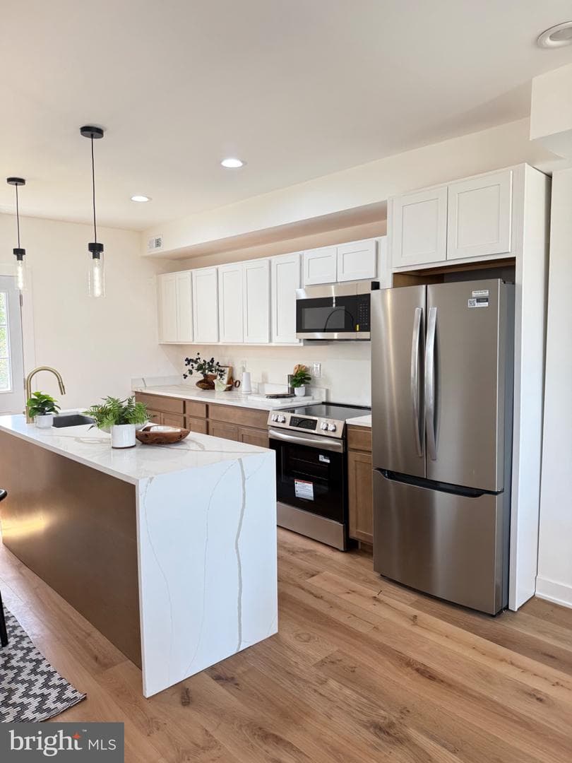 3435 Dupont Avenue photo 12