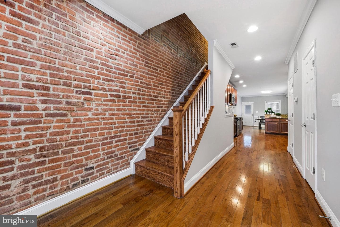 2 W Clement Street photo 23