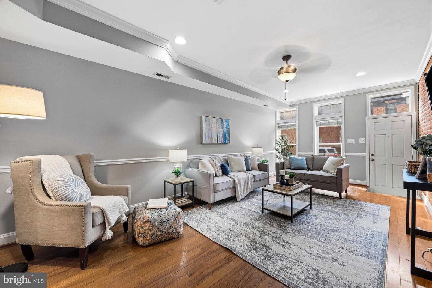 2 W Clement Street photo 4
