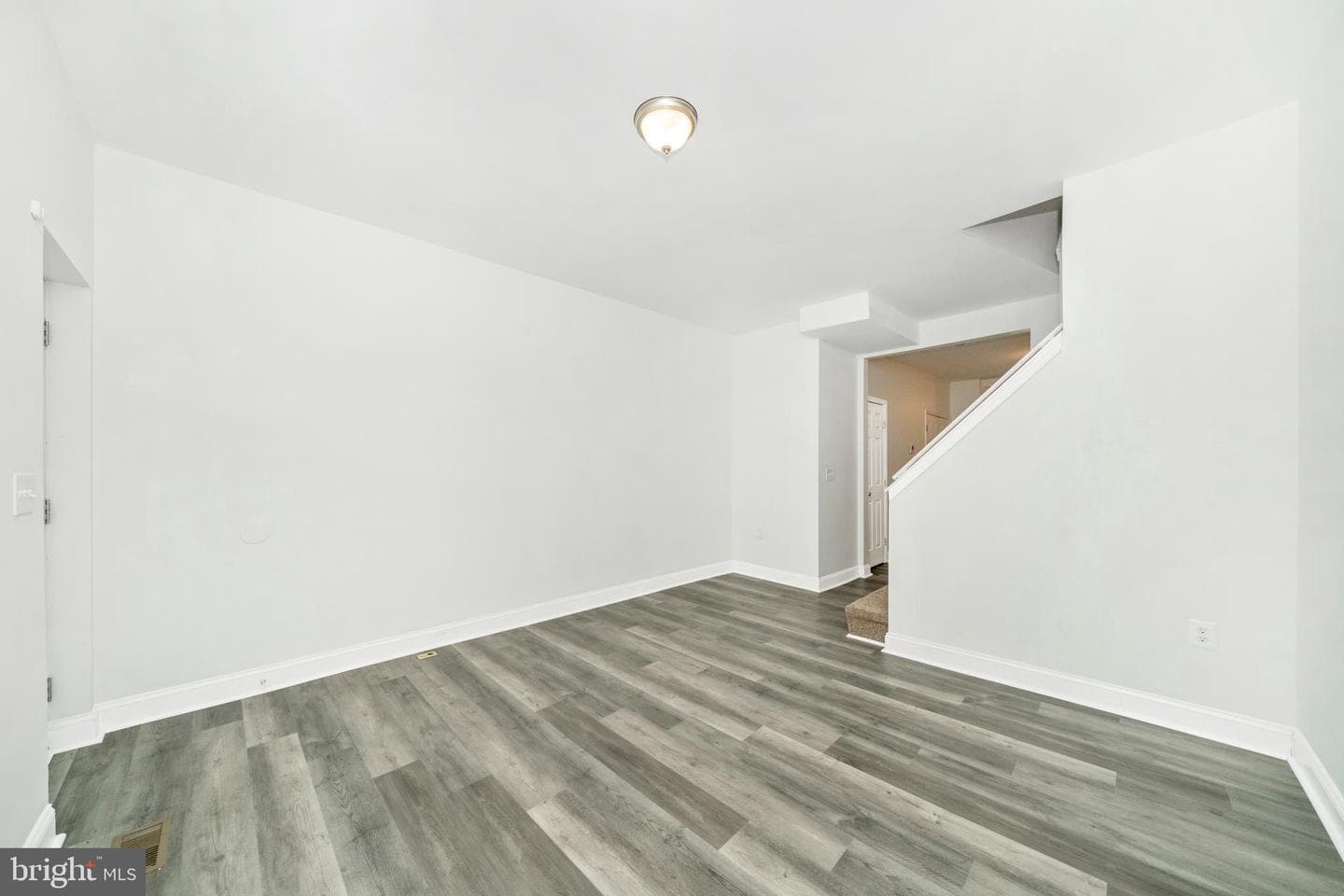 1723 Ashburton Street photo 5