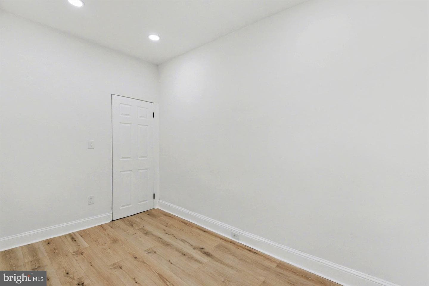 210 Monastery Avenue photo 20